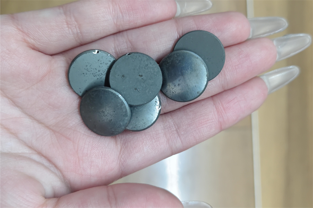 Widely exploring the sources of germanium waste: from semiconductor industry to diversified industries